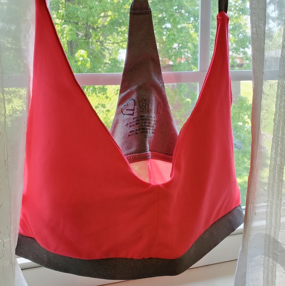 Aero, Live, Love Dream• Hot Pink Sporta Bra